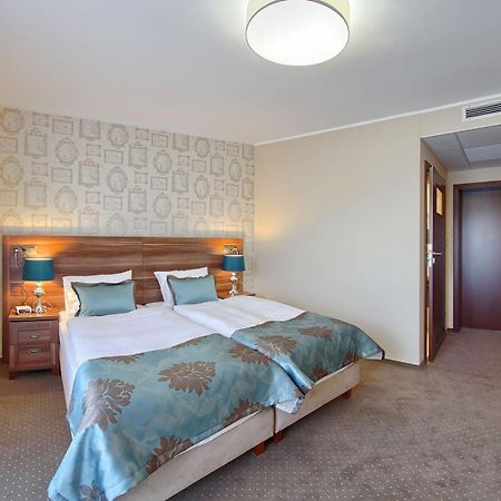 Hotel Opole Centrum Экстерьер фото